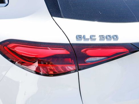 Certified 2026 Mercedes-Benz GLC 300 4MATIC image 8