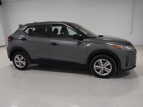 Used 2022 Nissan Kicks S w/ Interior Electronics Package image 11