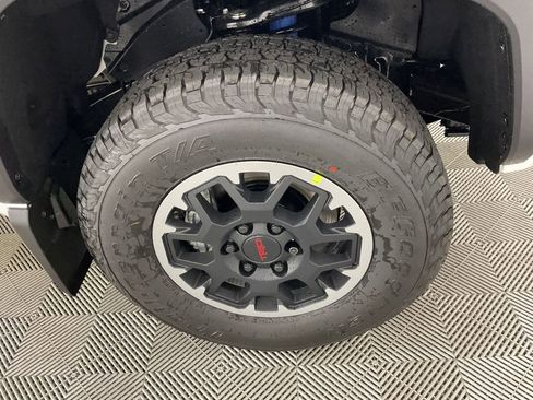 New 2025 Toyota Tacoma TRD Off-Road image 10