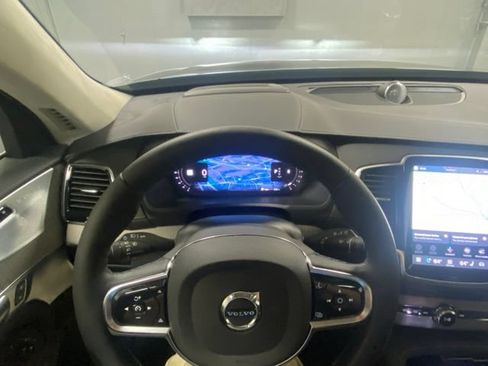 Used 2025 Volvo XC90 B6 Ultra w/ Lounge Package AWD/4WD image 9