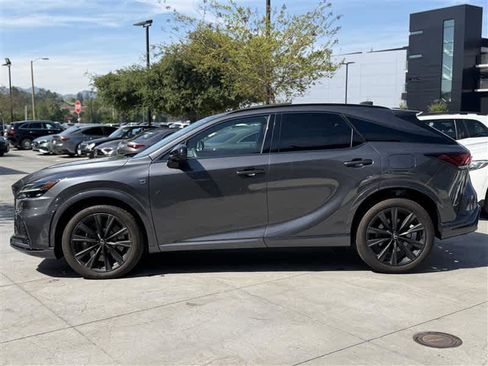 Used 2024 Lexus RX 500h F Sport w/ Convenience Package image 3