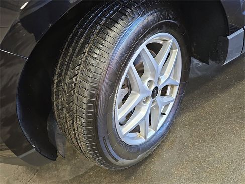 Used 2023 Ford Edge SEL image 31