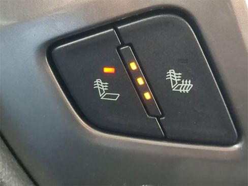 Used 2018 Chevrolet Silverado 1500 LT w/ All Star Edition image 21