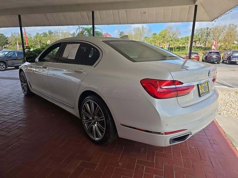 Used 2019 BMW 740i w/ Executive Package RWD image 2