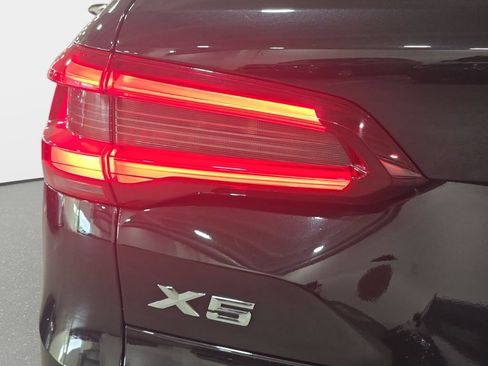 Certified 2022 BMW X5 sDrive40i w/ Parking Assistance Package RWD image 26