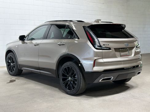 Used 2025 Cadillac XT4 Sport w/ LPO, Onyx Lite Package FWD image 3