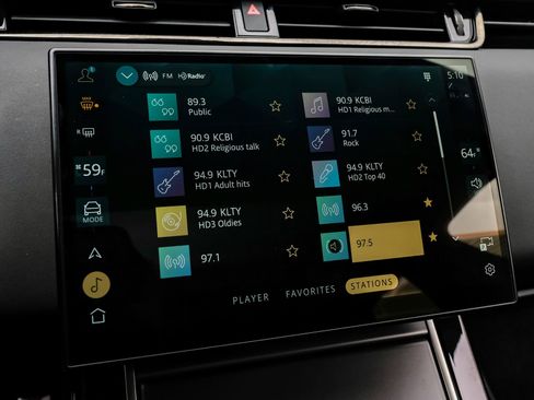 Used 2024 Land Rover Range Rover Evoque Dynamic SE image 32