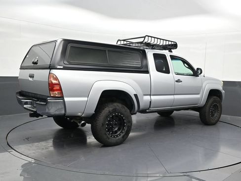 Used 2013 Toyota Tacoma PreRunner w/ SR5 Pkg RWD image 5