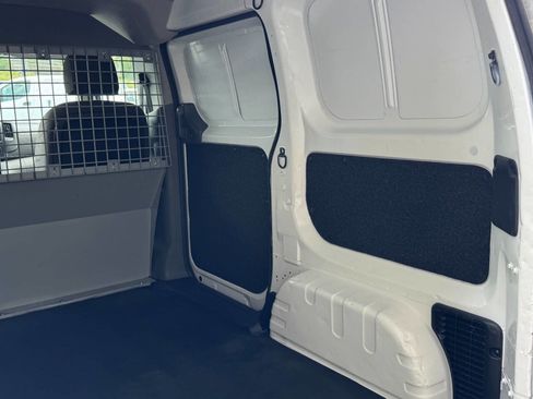 Used 2021 Nissan NV200 SV w/ Back Door Glass Package image 11