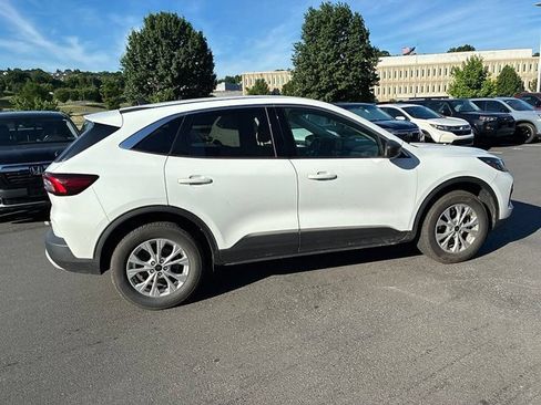 Used 2023 Ford Escape Active AWD/4WD image 6
