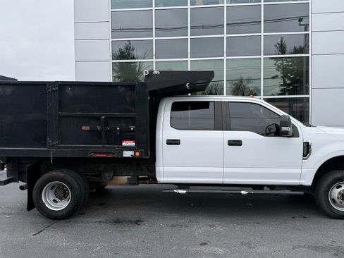 Used 2019 Ford F350 XL w/ Power Equipment Group image 6