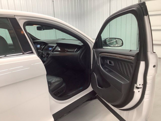 Used 2019 Ford Taurus Limited AWD/4WD image 10