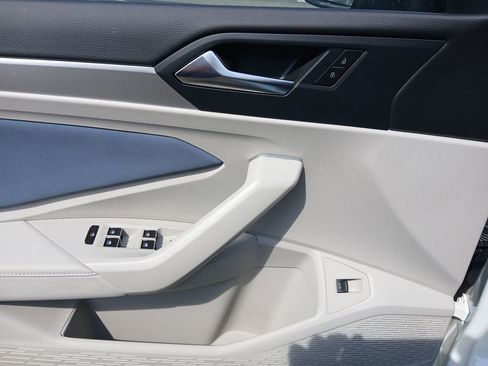 New 2026 Volkswagen Jetta SE image 11