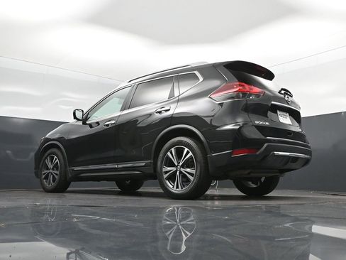Used 2018 Nissan Rogue SL FWD image 40