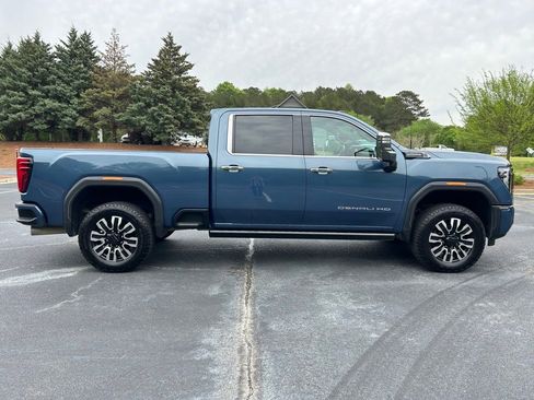 Used 2025 GMC Sierra 2500 Denali Ultimate AWD/4WD image 32