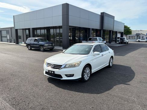 Used 2014 Honda Accord Touring image 7