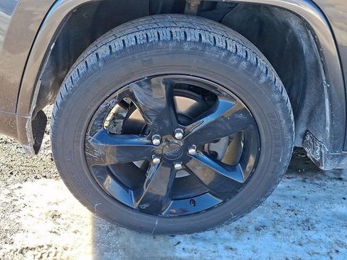 Used 2015 Jeep Grand Cherokee Altitude image 4