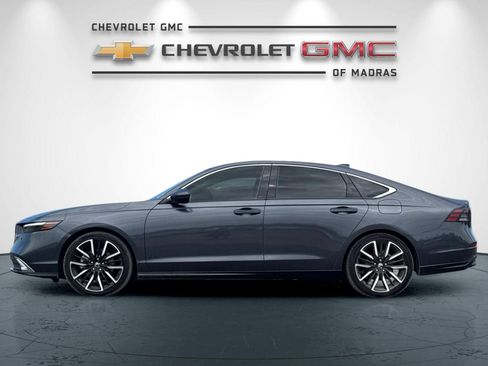 Used 2023 Honda Accord Touring image 6