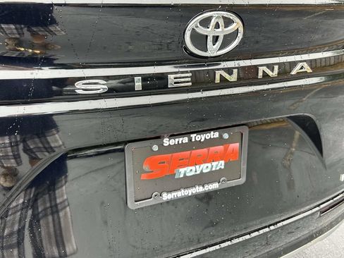 New 2026 Toyota Sienna Limited FWD image 12