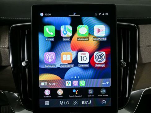 Used 2026 Volvo XC90 B6 Plus w/ Protection Package Premier image 17