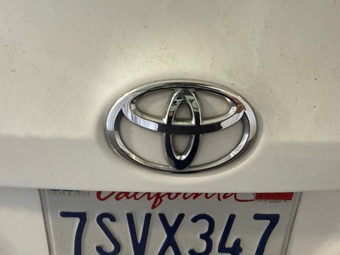 Used 2016 Toyota Corolla LE FWD image 14