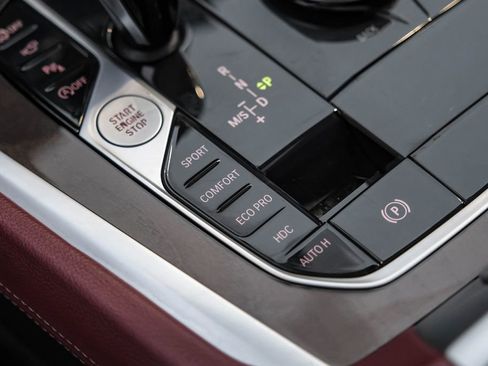 Used 2022 BMW X6 M50i w/ Parking Assistance Package image 30