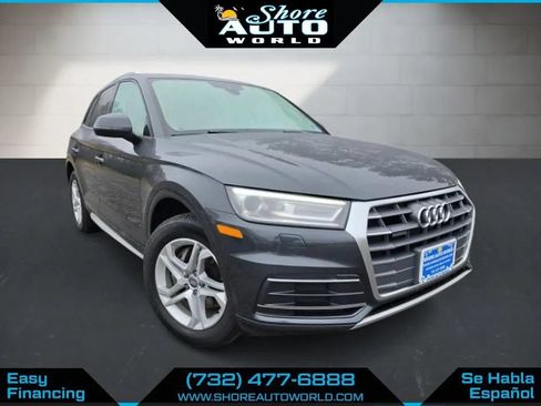 Used 2018 Audi Q5 2.0T Premium w/ Convenience Package AWD/4WD image 2