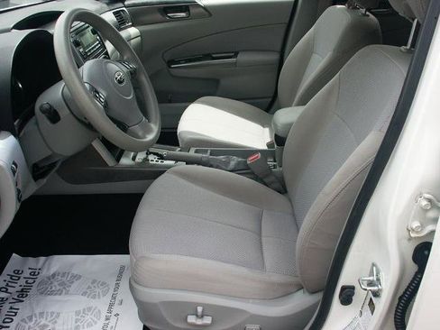 Used 2011 Subaru Forester 2.5X Premium image 6