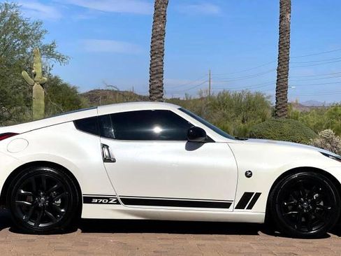 Used 2019 Nissan 370Z Coupe w/ Z34 Heritage Edition - White image 5
