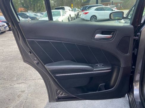 Used 2016 Dodge Charger R/T image 21