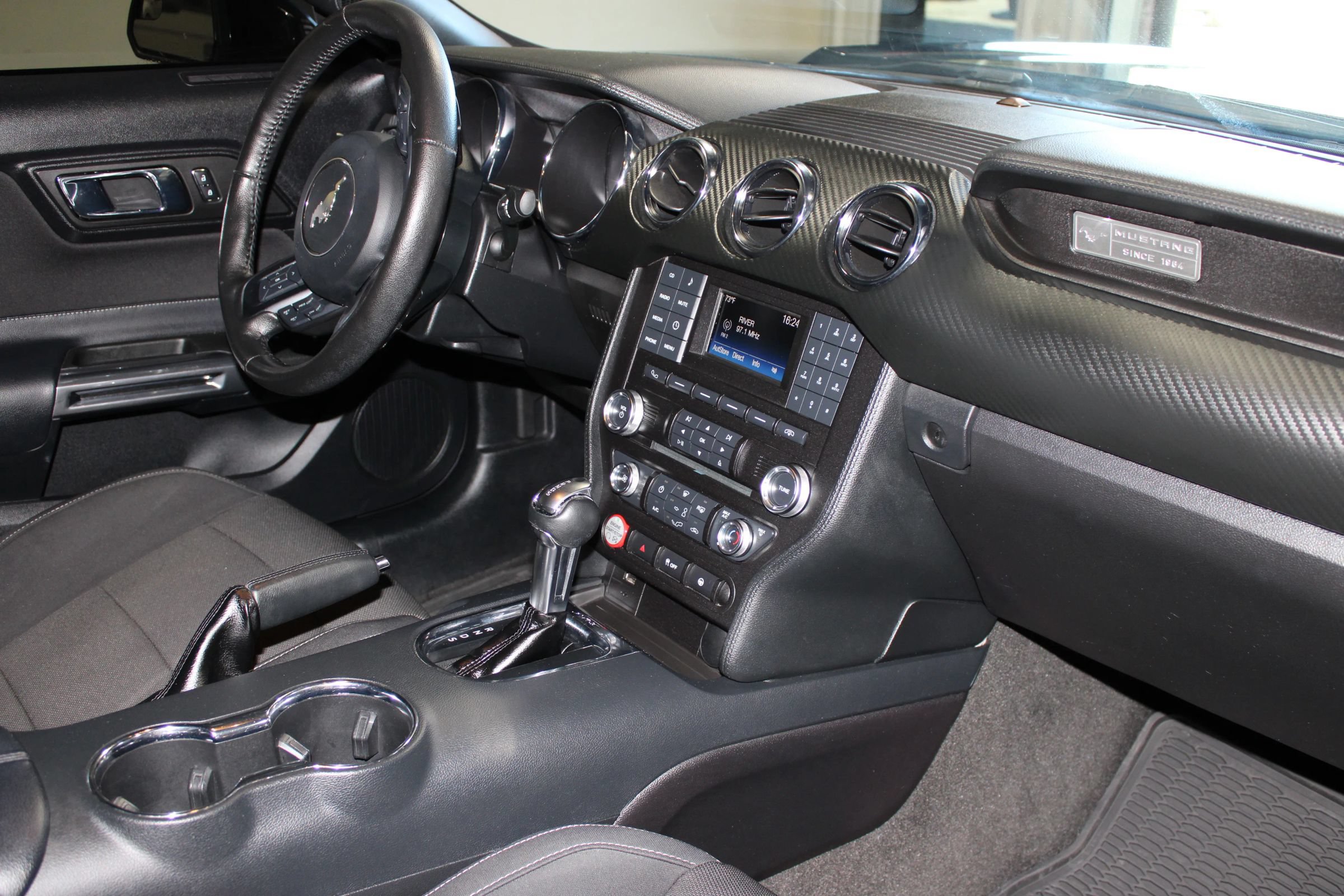 Used 2016 Ford Mustang Coupe RWD image 28