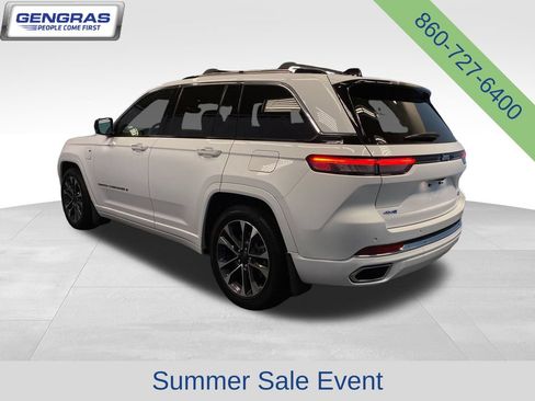 Used 2023 Jeep Grand Cherokee Overland AWD/4WD image 5