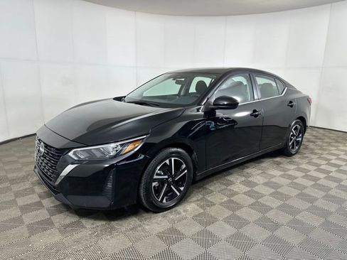 Used 2025 Nissan Sentra SV image 7