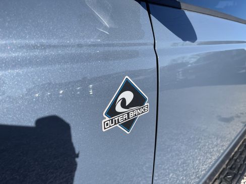 New 2025 Ford Bronco Outer Banks image 12