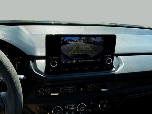 Used 2025 Honda Accord SE image 27