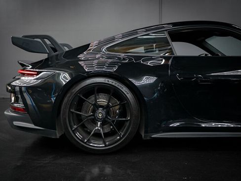 Used 2022 Porsche 911 GT3 RWD image 13