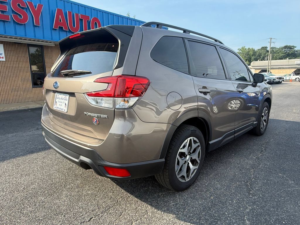 Used 2024 Subaru Forester Premium AWD/4WD image 11