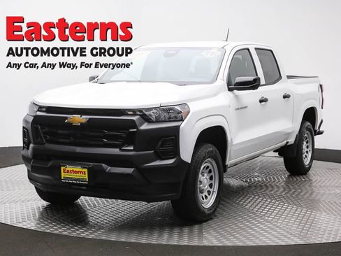 Used 2024 Chevrolet Colorado W/T w/ Technology Package RWD image 1