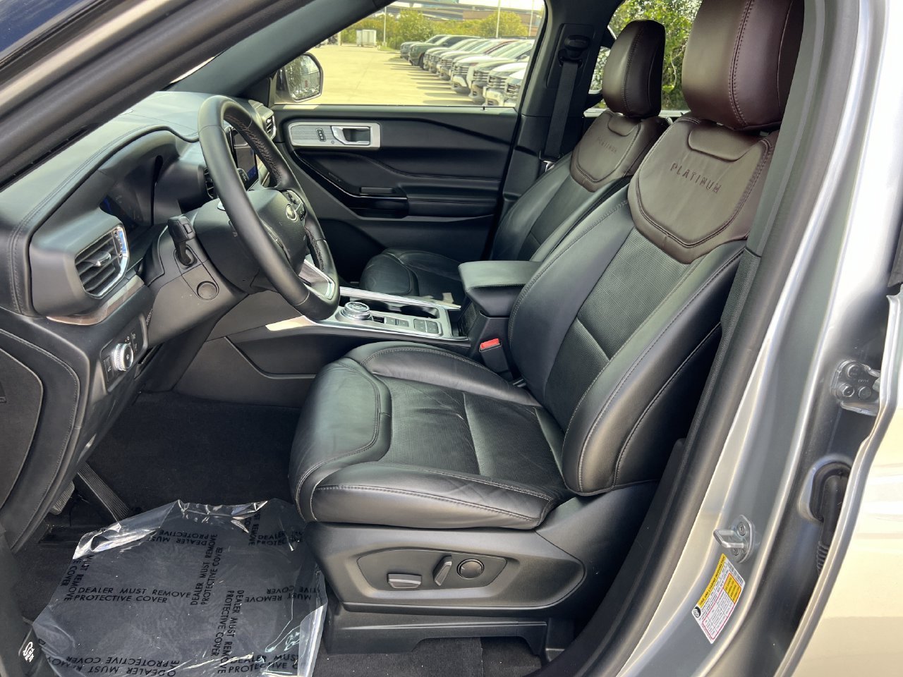 Used 2022 Ford Explorer Platinum w/ Equipment Group 601A RWD image 8