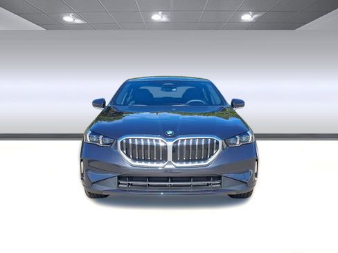 Used 2026 BMW 530i w/ Premium Package image 5