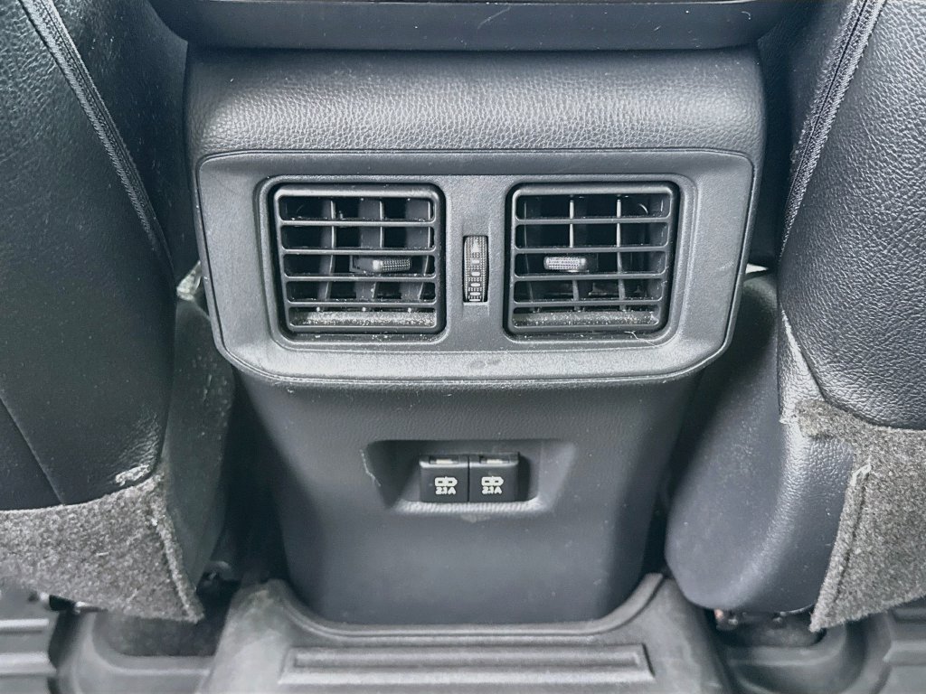 Used 2019 Toyota RAV4 XLE FWD image 33