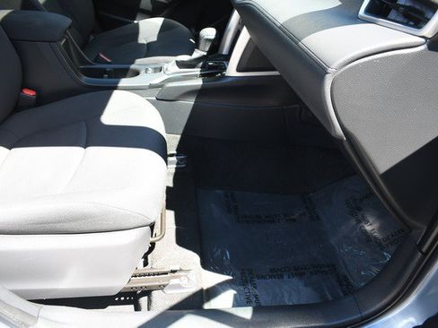 Certified 2023 Toyota Corolla Cross LE w/ Moonroof Package AWD/4WD image 26