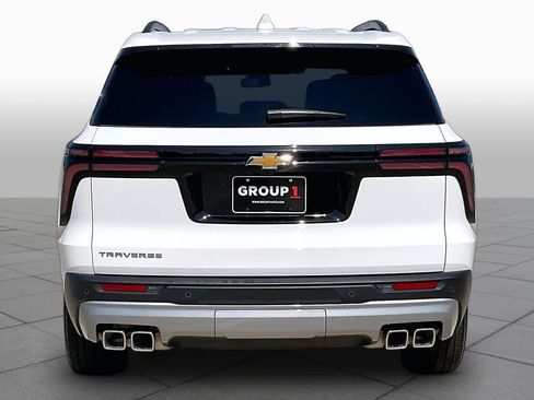 Certified 2026 Chevrolet Traverse LT FWD image 5