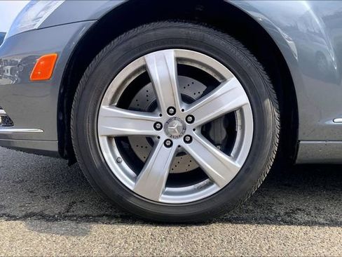 Used 2010 Mercedes-Benz S 550 4MATIC image 5