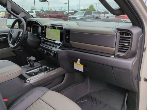 New 2026 Chevrolet Silverado 1500 ZR2 w/ Dark Appearance Package AWD/4WD image 27
