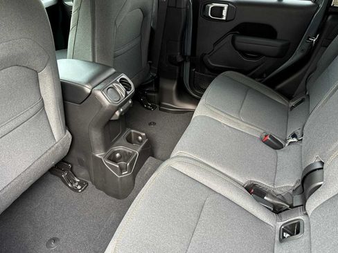 New 2026 Jeep Gladiator Sport AWD/4WD image 12