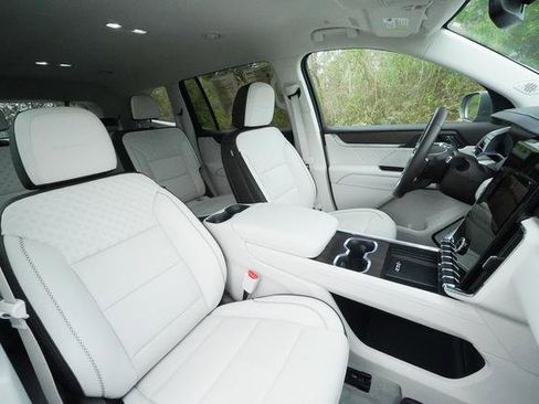 Used 2025 GMC Acadia Denali w/ LPO, Floor Liner Package image 26