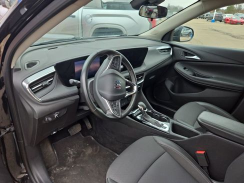 Used 2025 Buick Encore GX Preferred image 12