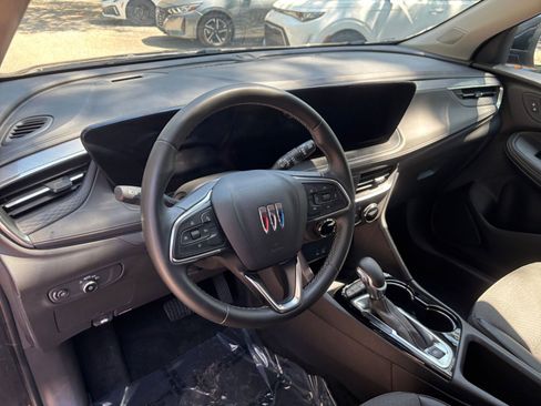 Used 2025 Buick Encore GX Preferred FWD image 33