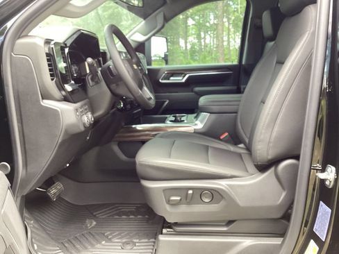 New 2026 Chevrolet Silverado 2500 LT w/ All Star Edition AWD/4WD image 17